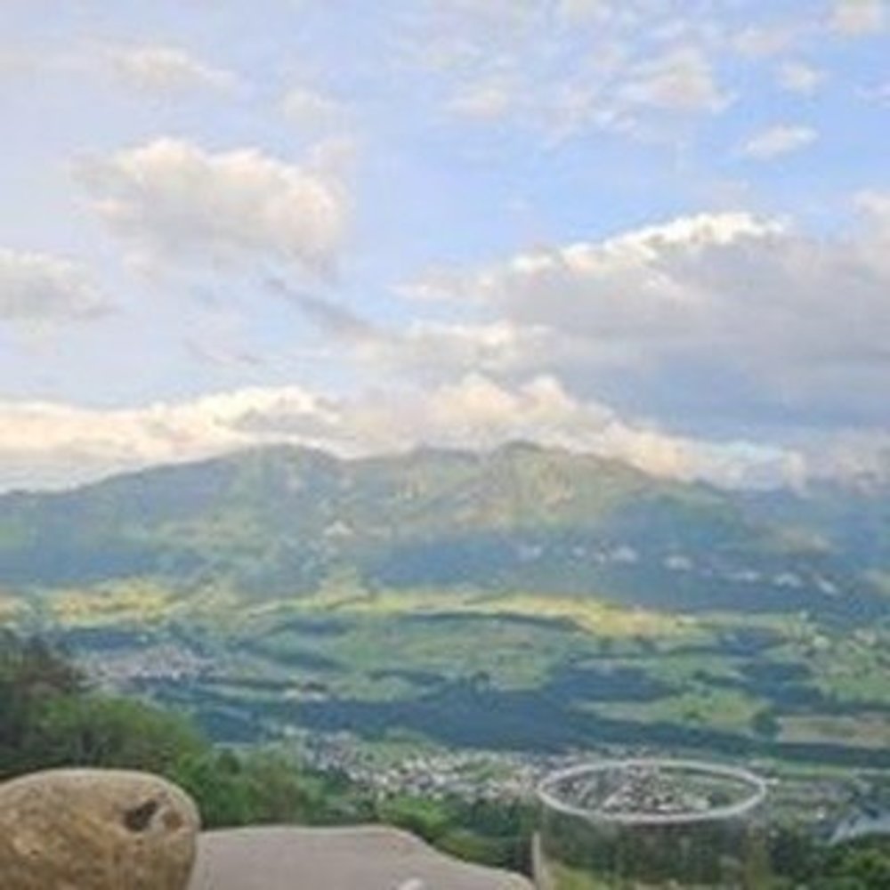 Meet your Posher, Cass